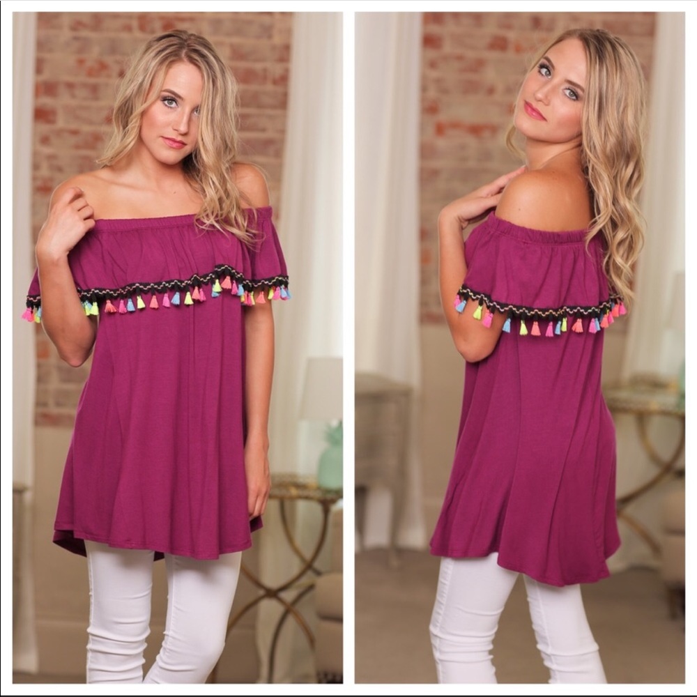 Off shoulder tunic short sleeves tassels magenta
